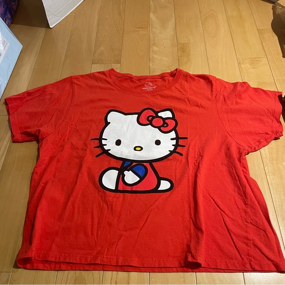 2 hello kitty tops - Picture 6 of 9